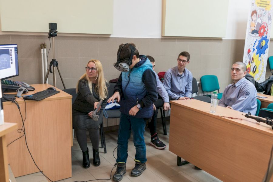Виртуална реалност, демонстрирана пред участниците в обучението